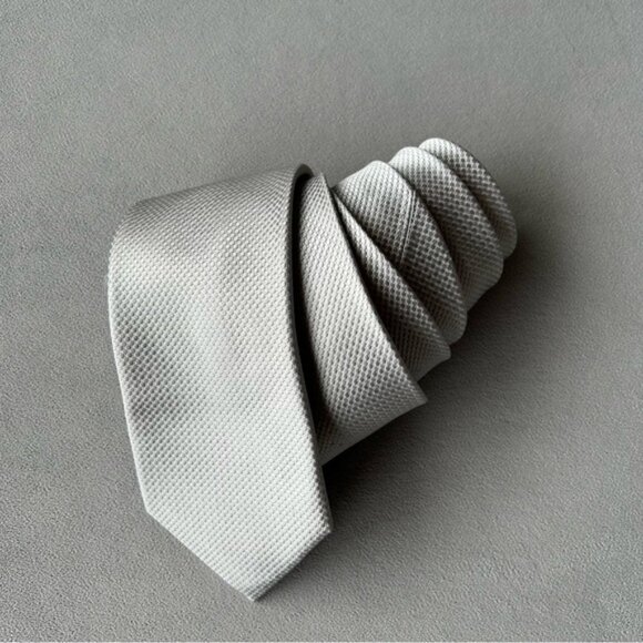 Nordstrom ~ 100% Silk Tie ~ Silver - Picture 6 of 6